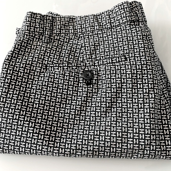 Gap Slim City Black & White Khakis, Size 8R - Picture 12 of 16